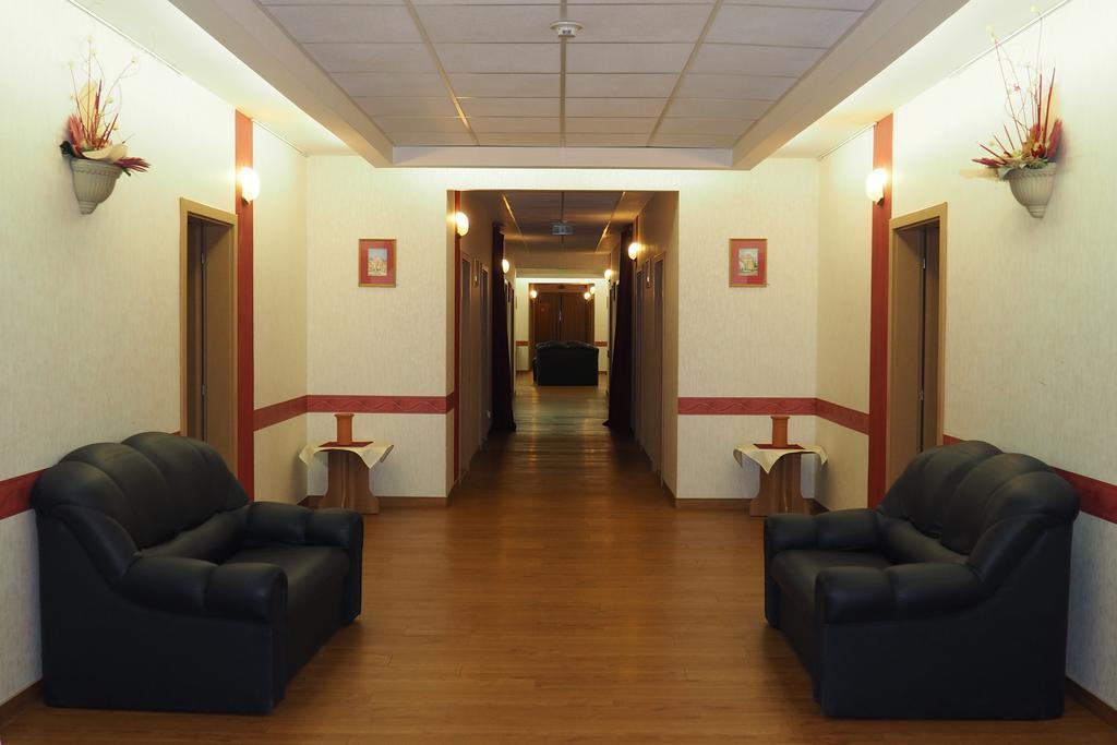 Hary Hotel Kecskemét Exterior foto
