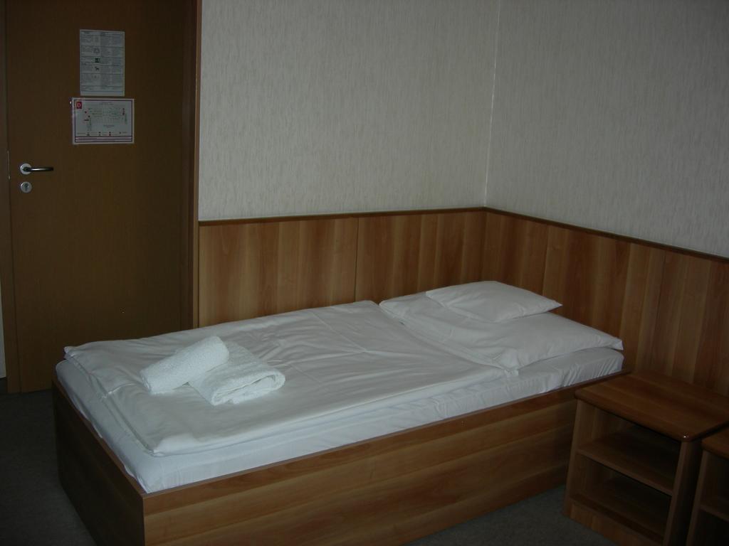 Hary Hotel Kecskemét Quarto foto